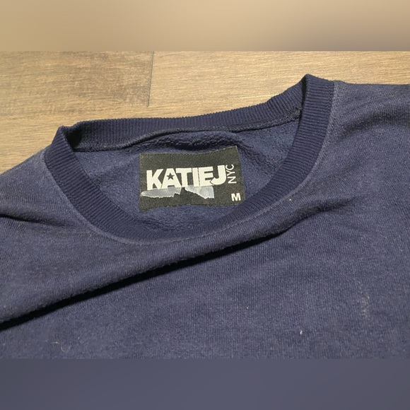 TWEEN DYLAN SUPER CROP CREW SWEATSHIRT
Katie J NYC navy ￼GUC - Picture 3 of 4
